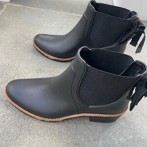 Bernardo slip on rain boots. Only worn a couple of times.
